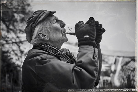 Pascal Thurre sur la vigne à Farinet 2015